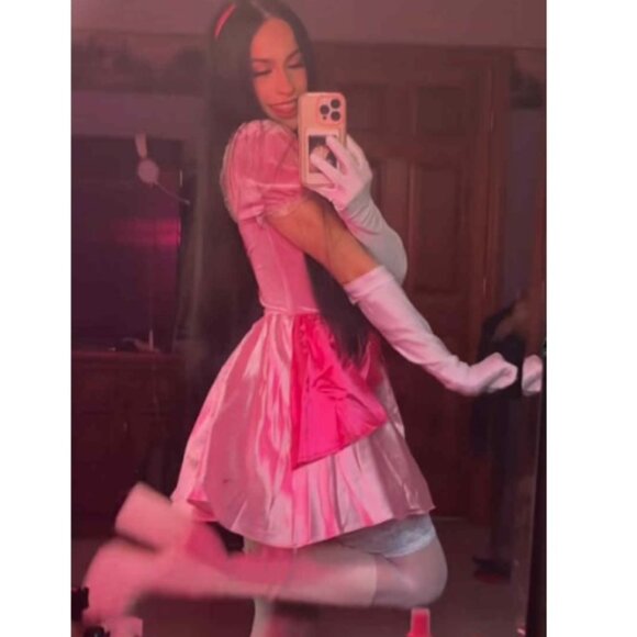 Princess Peach Sexy Halloween Costume XS New Without Tags *SHIPS FAST* - Picture 1 of 9